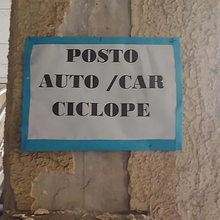 Casa Ciclopi Appartement *